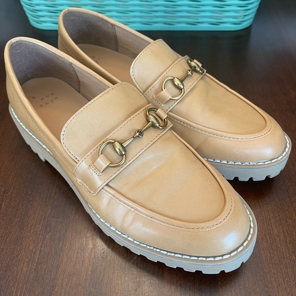 A New Day Danica Platform Loafers - Picture 2 of 7